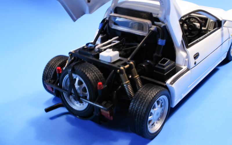 Illustration for article titled Ricko 1:18 scale Ford RS200